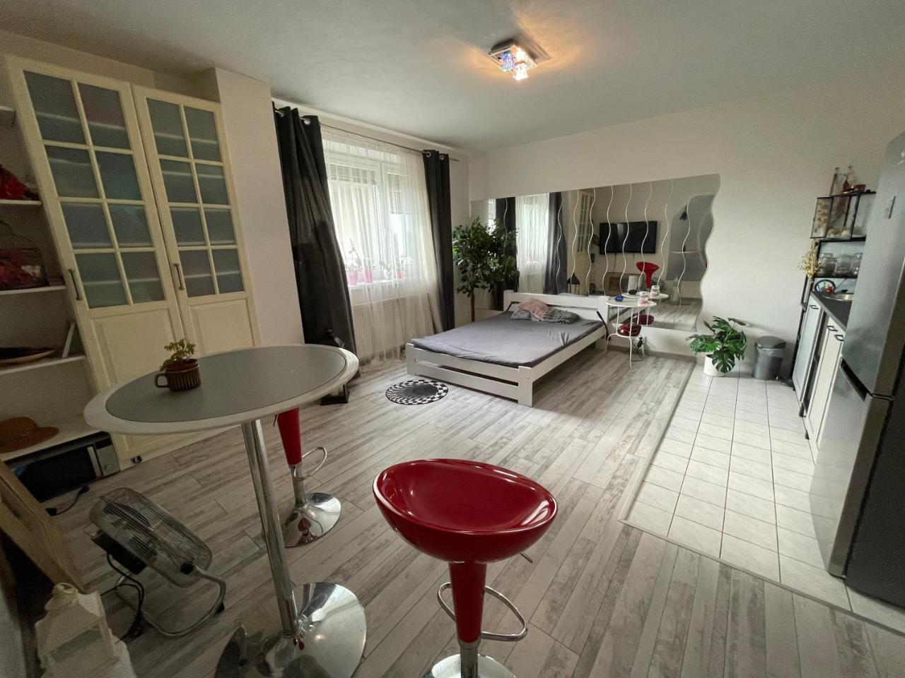 Monfas Apartment Provence in Prague