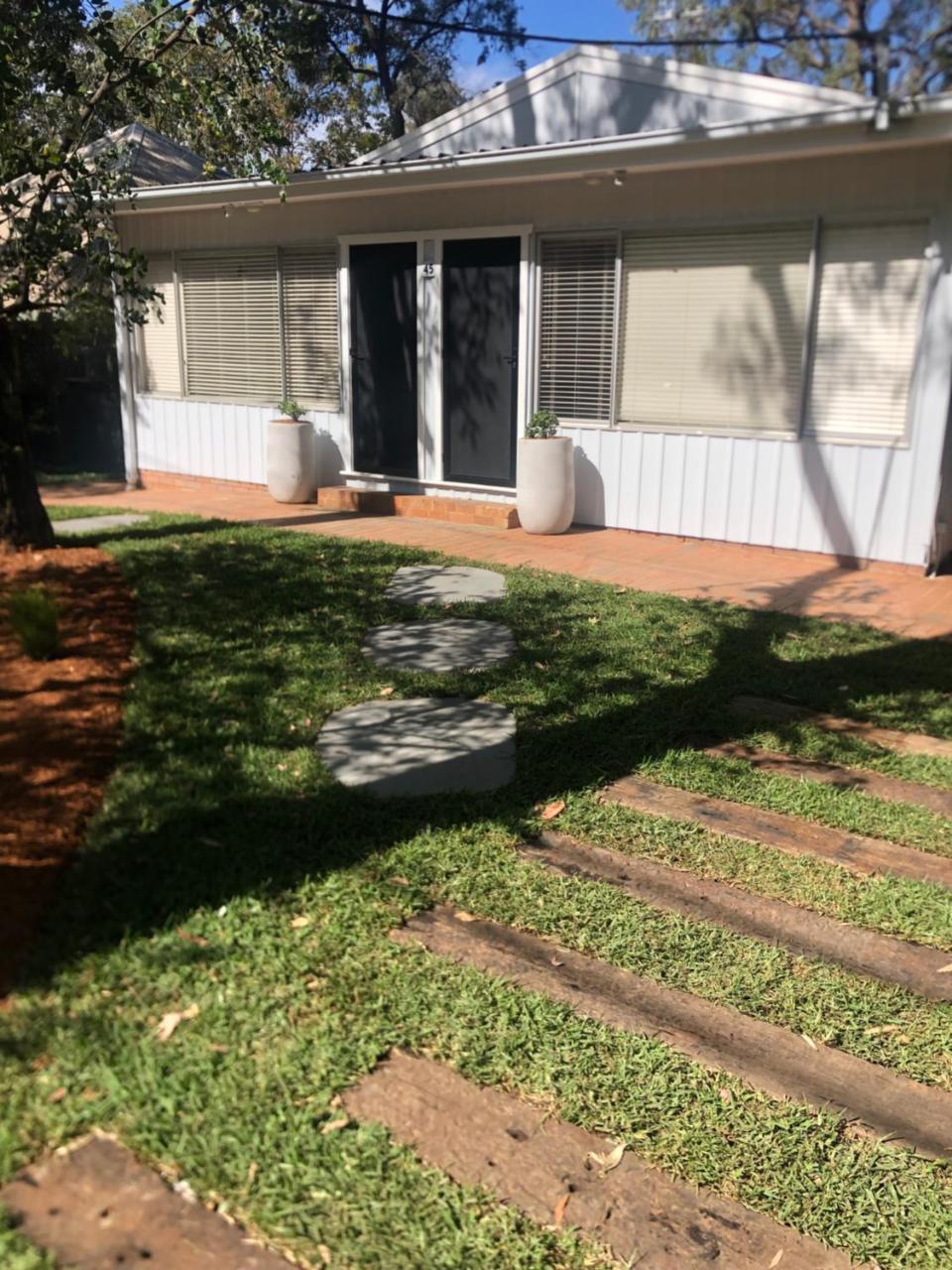 Beach Shack Semi Detached, 2 Min Walk To Beach-Lilly Pilly