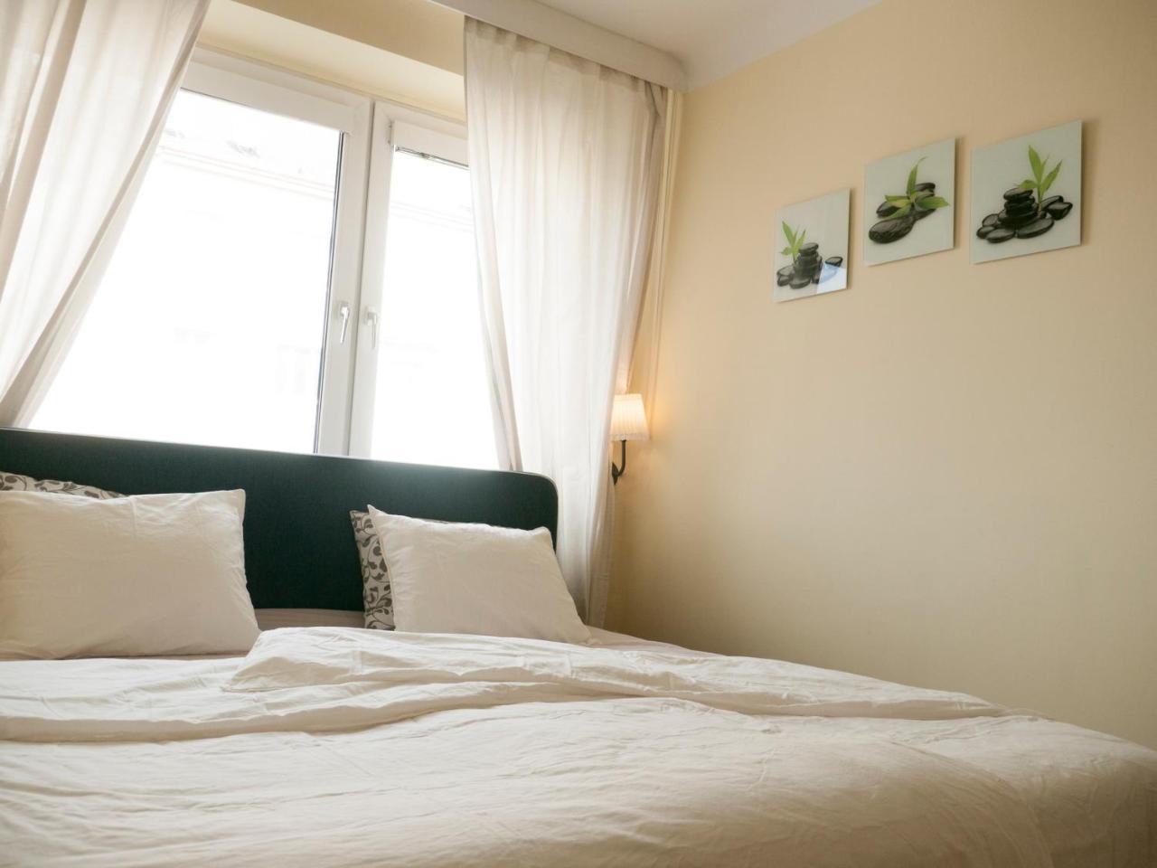 Spacious 2rooms Central Area