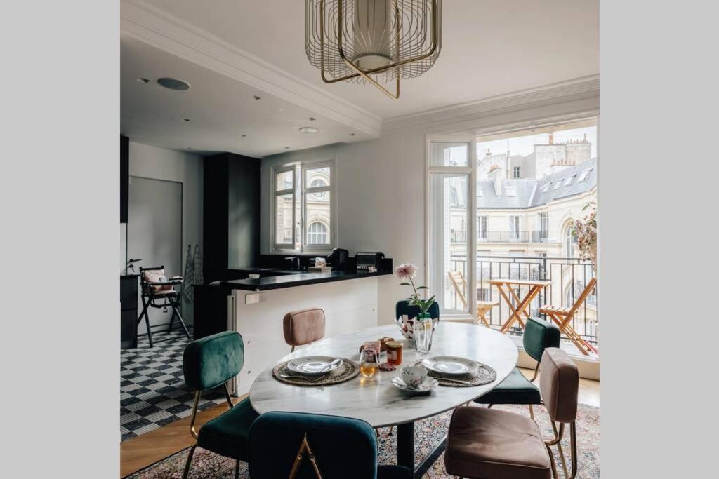 Gorgeous Paris Eiffel Tower - Champs Elysees