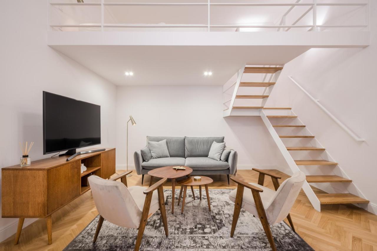Bpr Scandi Home - Designer Apt at Kiraly Street with AC