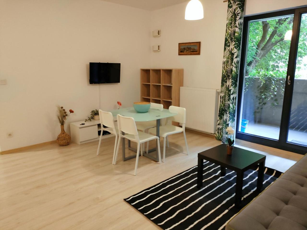 First - Green Zoliborz Apartment 6