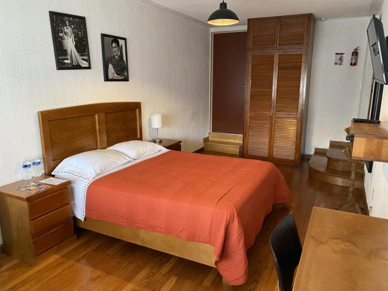 Cozy Private Room (Adults Only)