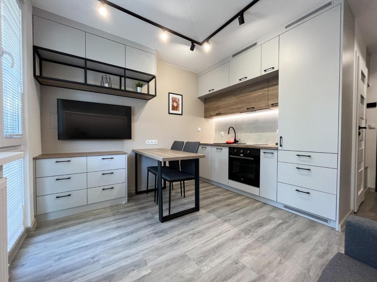 Batorego 16 Red Prywatne Mieszkanie 300m Od Metro Pole Mokotowskie I Sgh Samodzielne Zameldowanie!