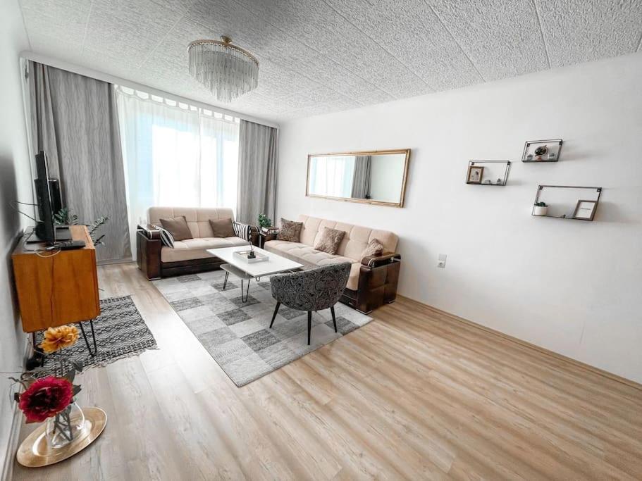 Best Rated Central Apartment Vienna - Ac, Wifi, 24-7 Self Check-In, Board Games, Netflix, Prime
