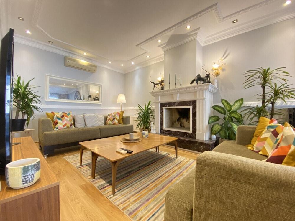 Missafir Exclusive Flat with Terrace in Nisantasi