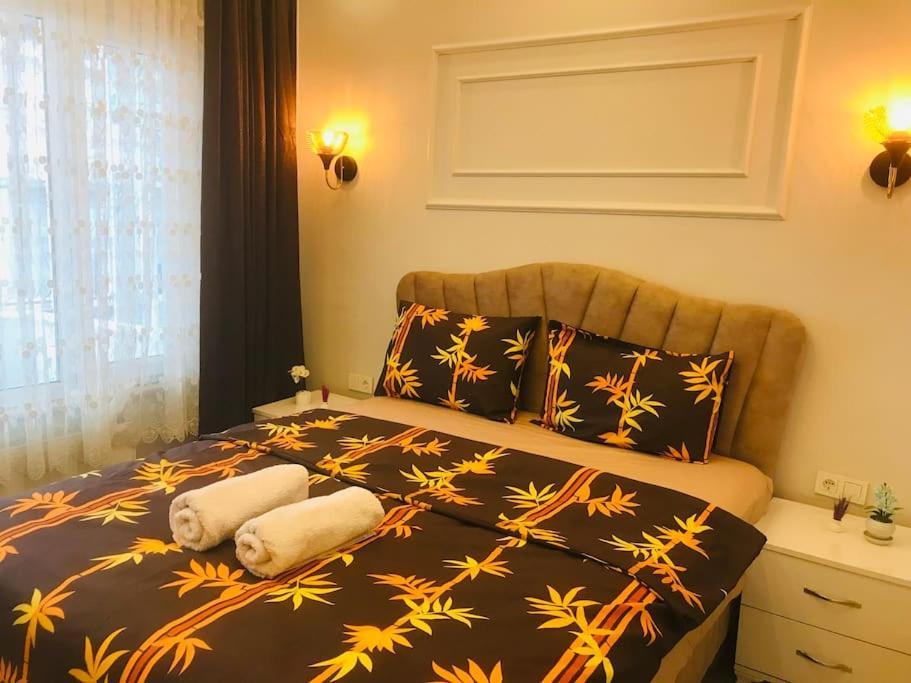 A Wonderful 1+1 Flat with Kitchen And Balcony.