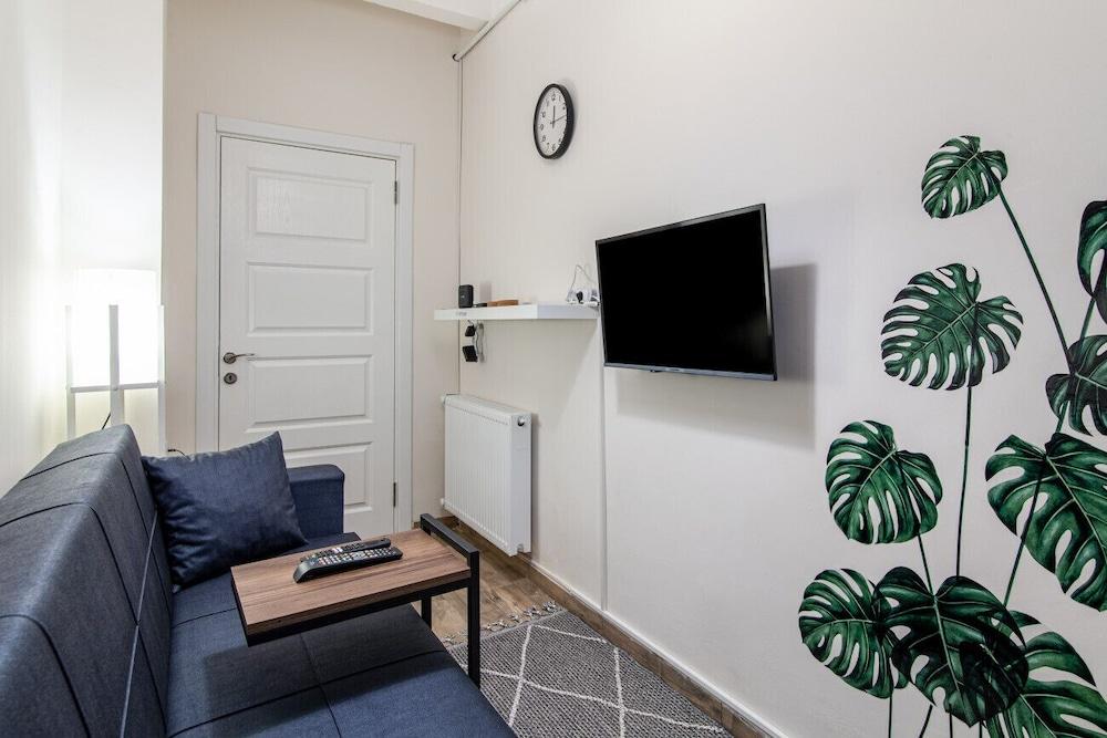 Central And Modern Flat Near Flower Passage