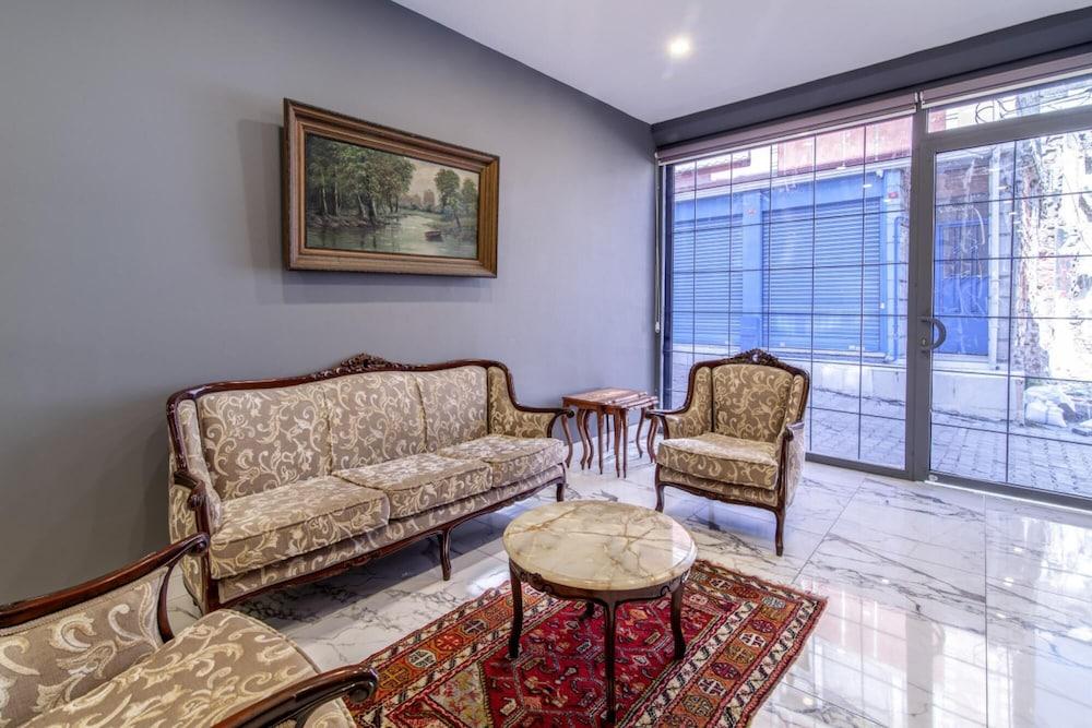 Amazing Flat Near Kennedy Avenue in Fatih