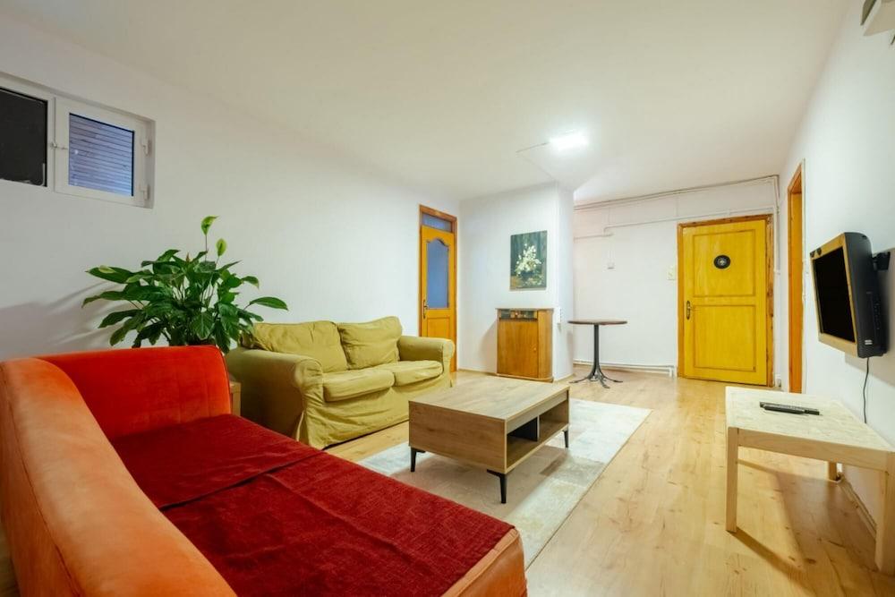 Central Flat 800 M To Metro Station in Sisli