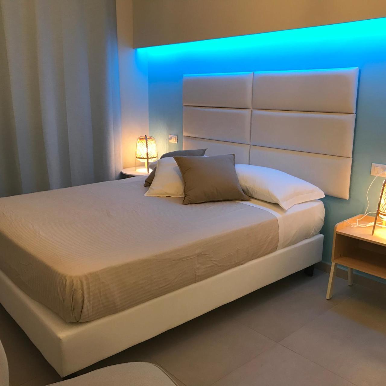 Esmeralda's Rooms