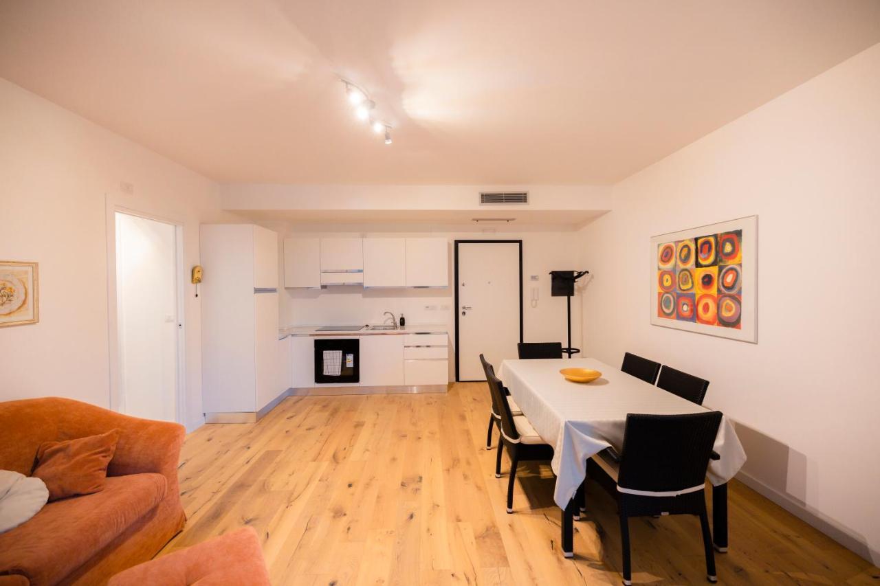 Nuovissimo Bilocale in Zona Navigli/Romolo