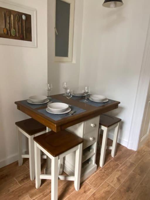 Raday Street, Spacious, Modern Apartment