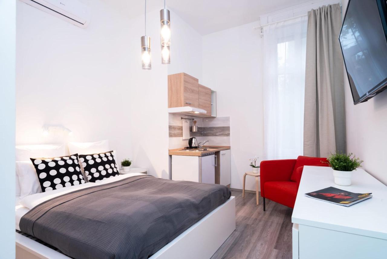 New Comfy Studio at Convenient Location