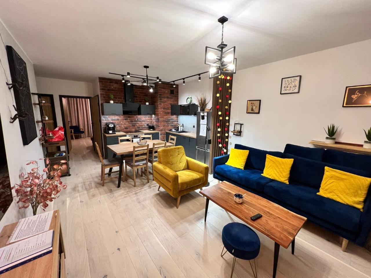 Warsaw Downtown View 3 Rooms 60m2+ Free Garage 2km Old Town Metro 9min Tram