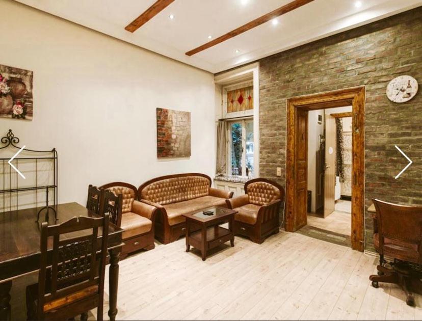 Rustic Apartman in the Jewish Quarter