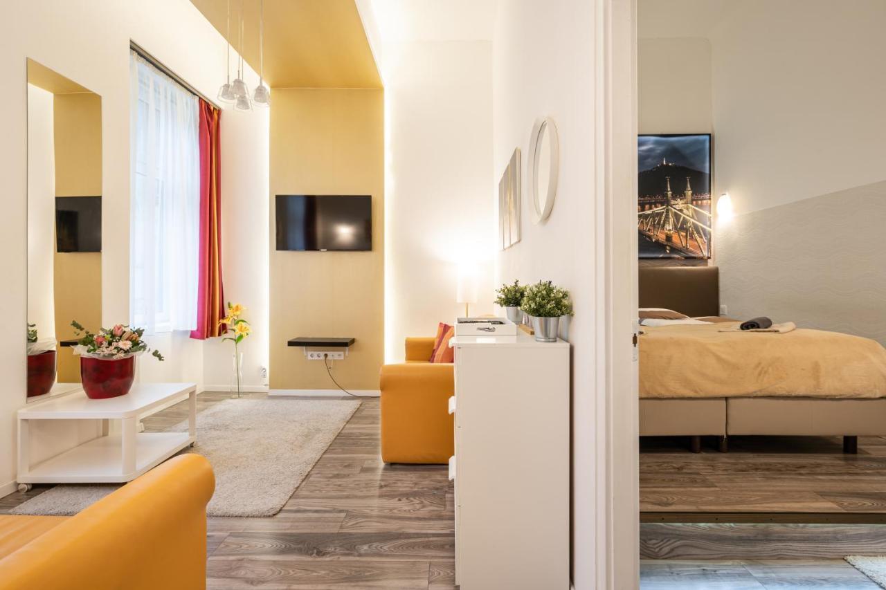 Elizabeth Apartment in the Heart of Budapest