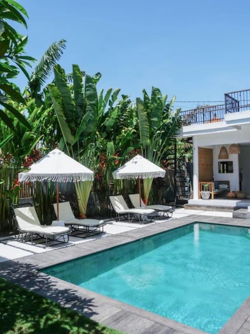 Barefoot- 5br Villa in Central Canggu