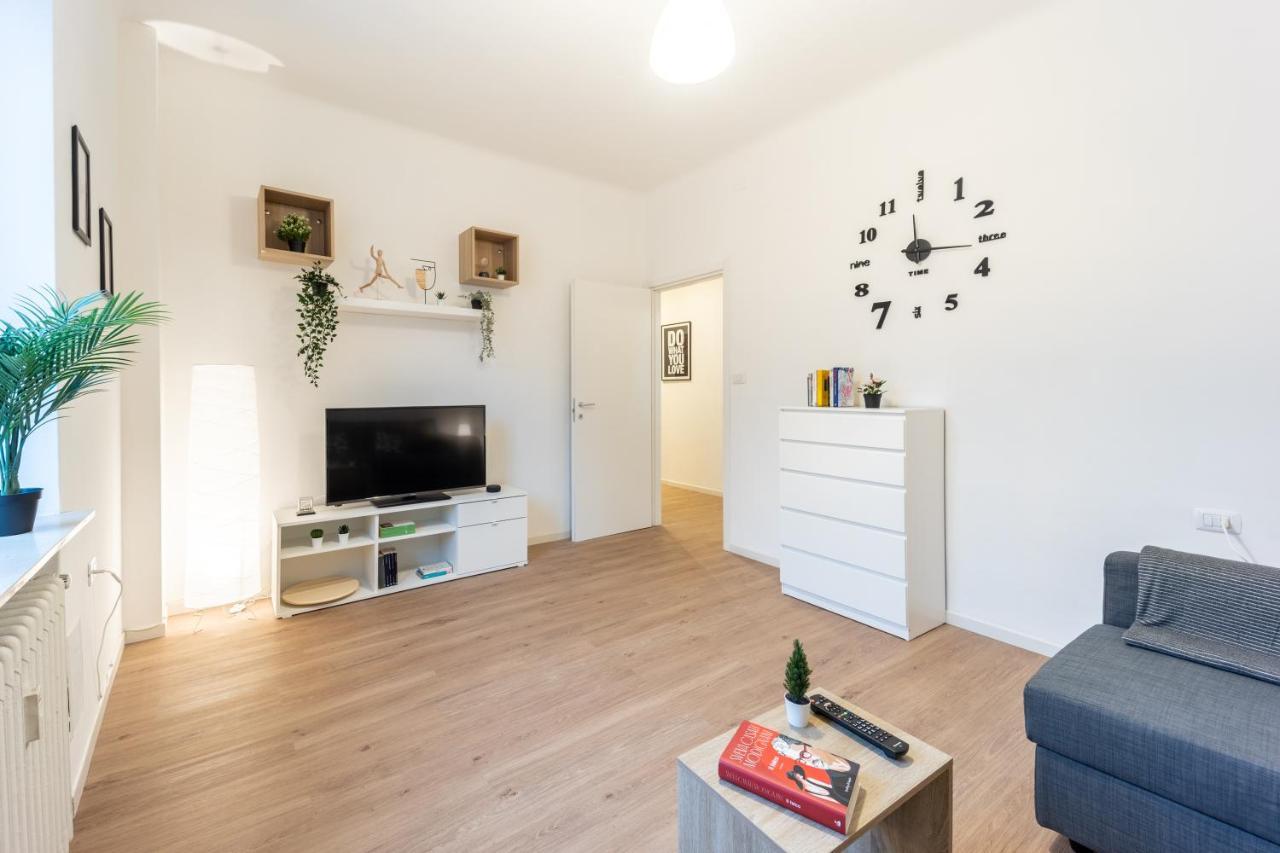 Cozy with Wifi & AC - Close To Subway To Duomo