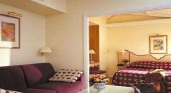 Hotel Unic Renoir Saint-Germain