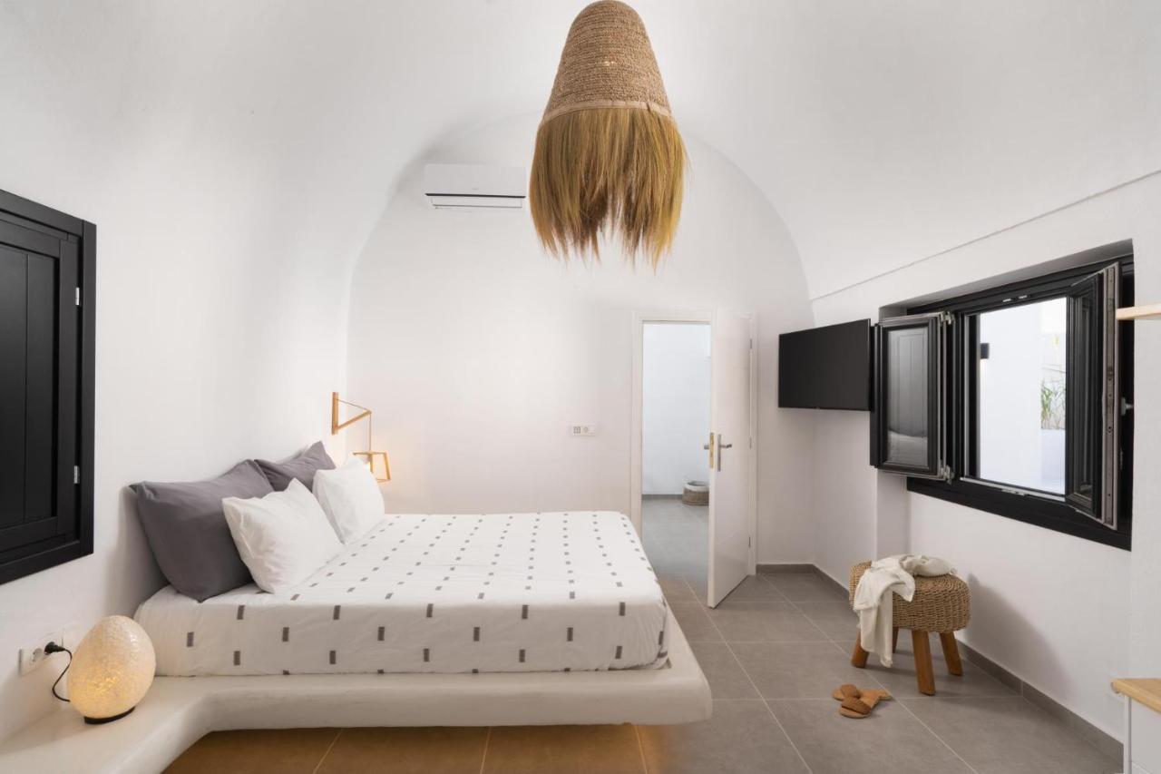 Villa Rosaviglia Oia with Hot Tub (Adults Only)