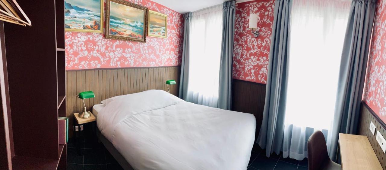 Walled Off Hotel Paris