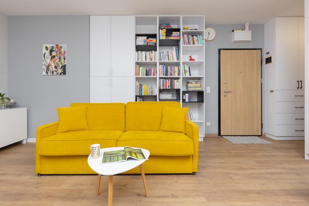 Warsaw Two-Bedroom Apartment by Renters