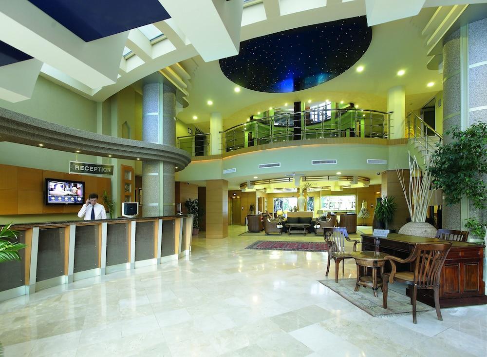 Grand Cettia Hotel 2
