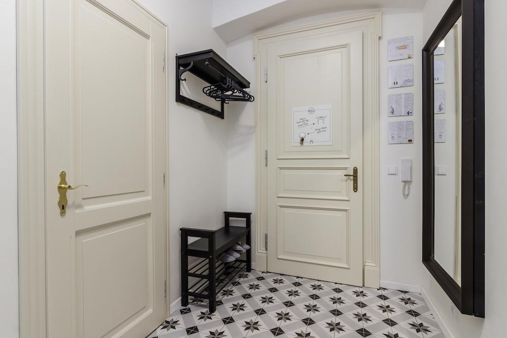 Charm Apts in Prague by Michal&Friends 1