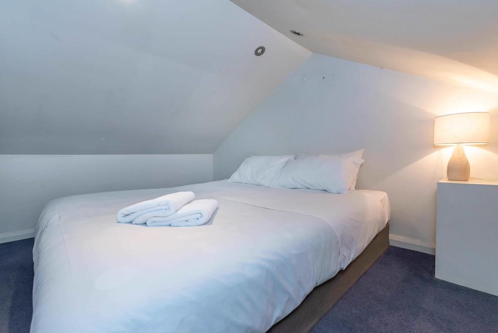 Airm8 Apartments on Mount Street 1