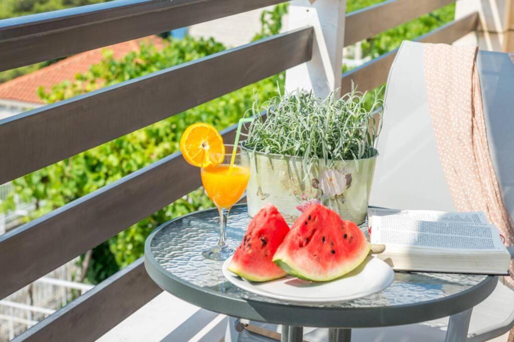 Mihaela & Brigita Bayview Studio Apartments