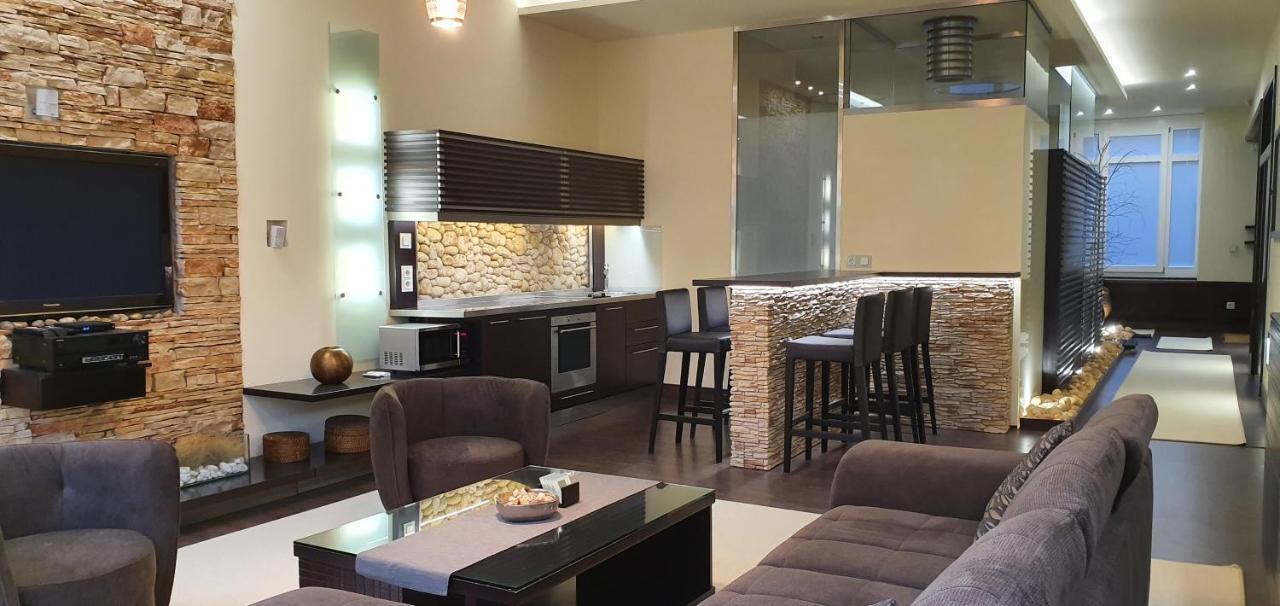 Lux Premier Apartment 1