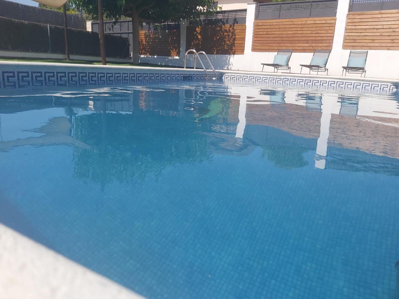 Morerablanca Piscina, Barbacoa, Chill-Out 1