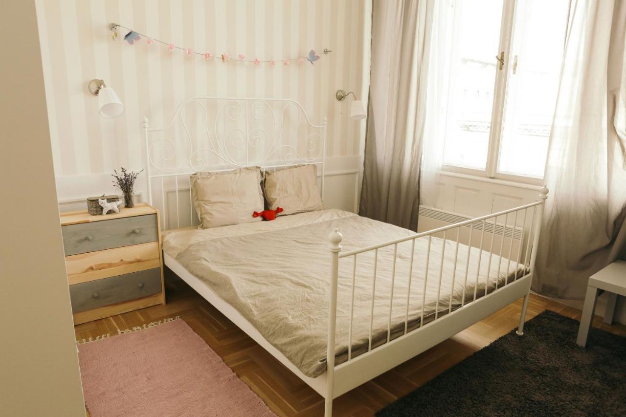 Hello Puli Parliament