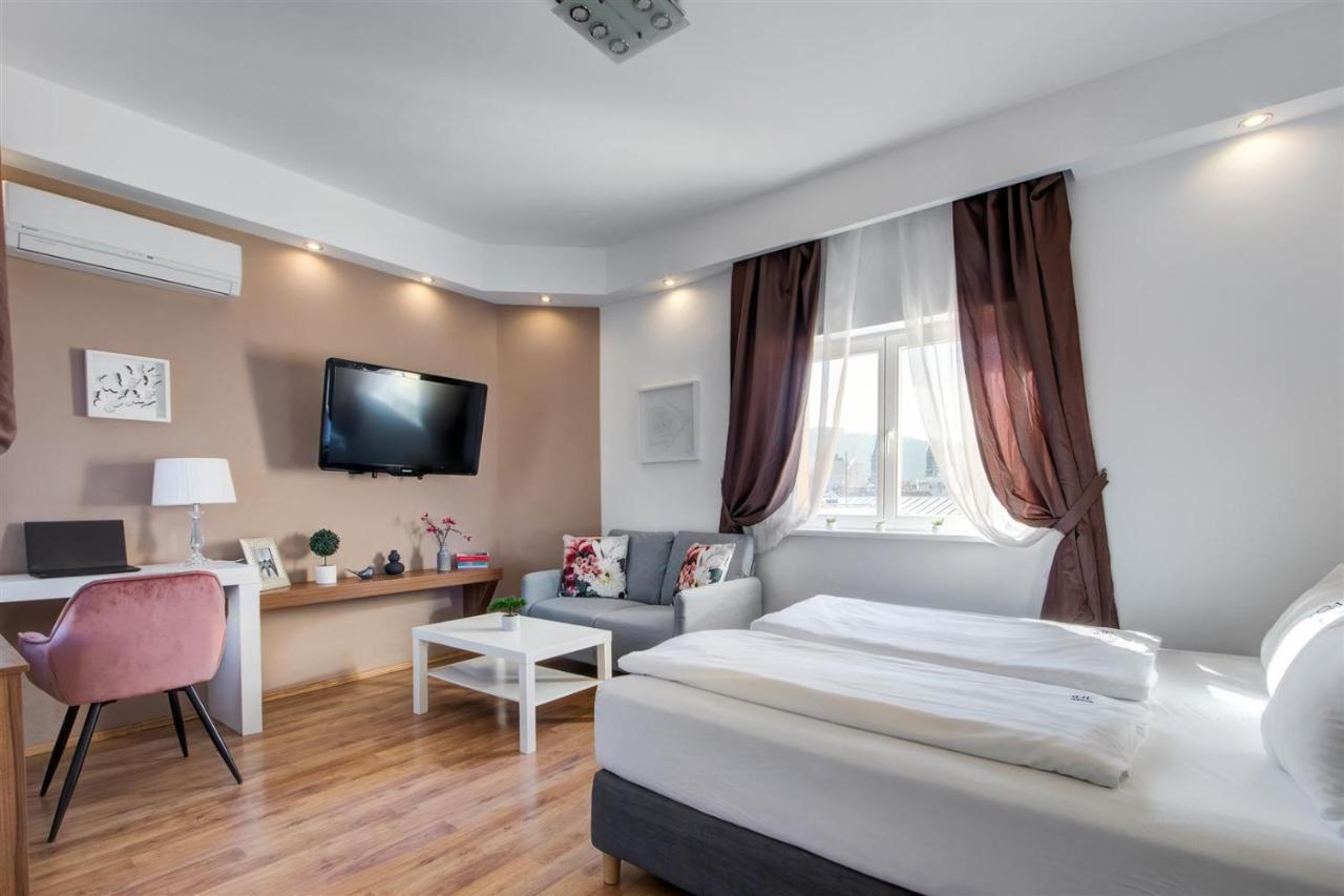 Premium Studio Szervita Square (Adults Only) 2