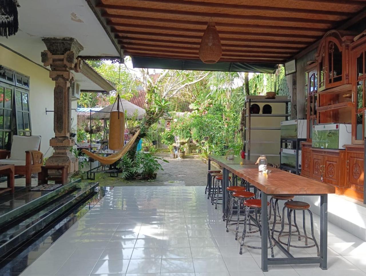 Coliving Bali Sweet Home Kost Lengkap di Tabanan Kota (Adults Only)