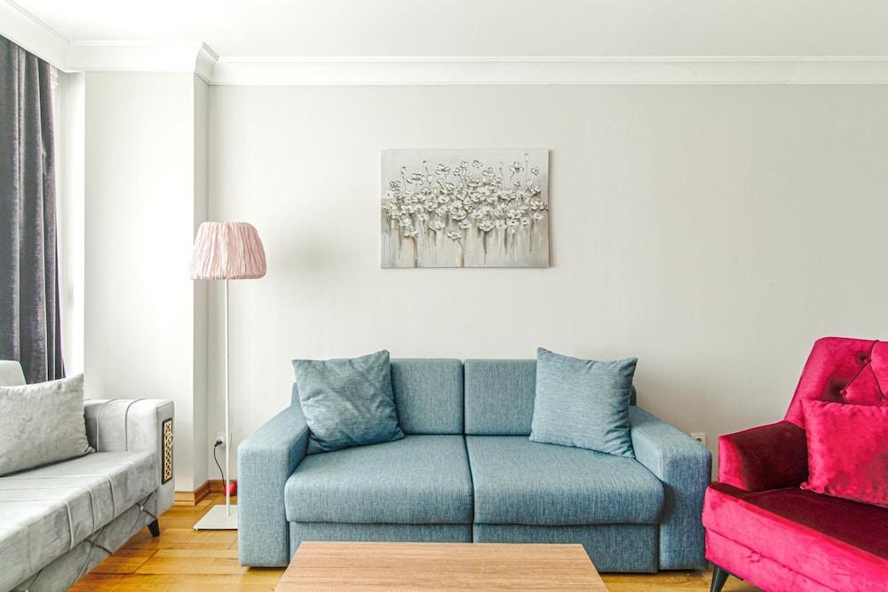 Bright And Centrally Located Flat in Sisli 1