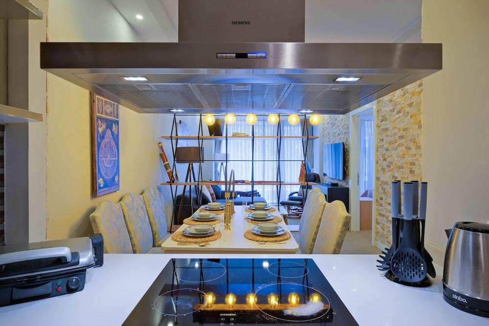 Petek Residence by Newinn 1