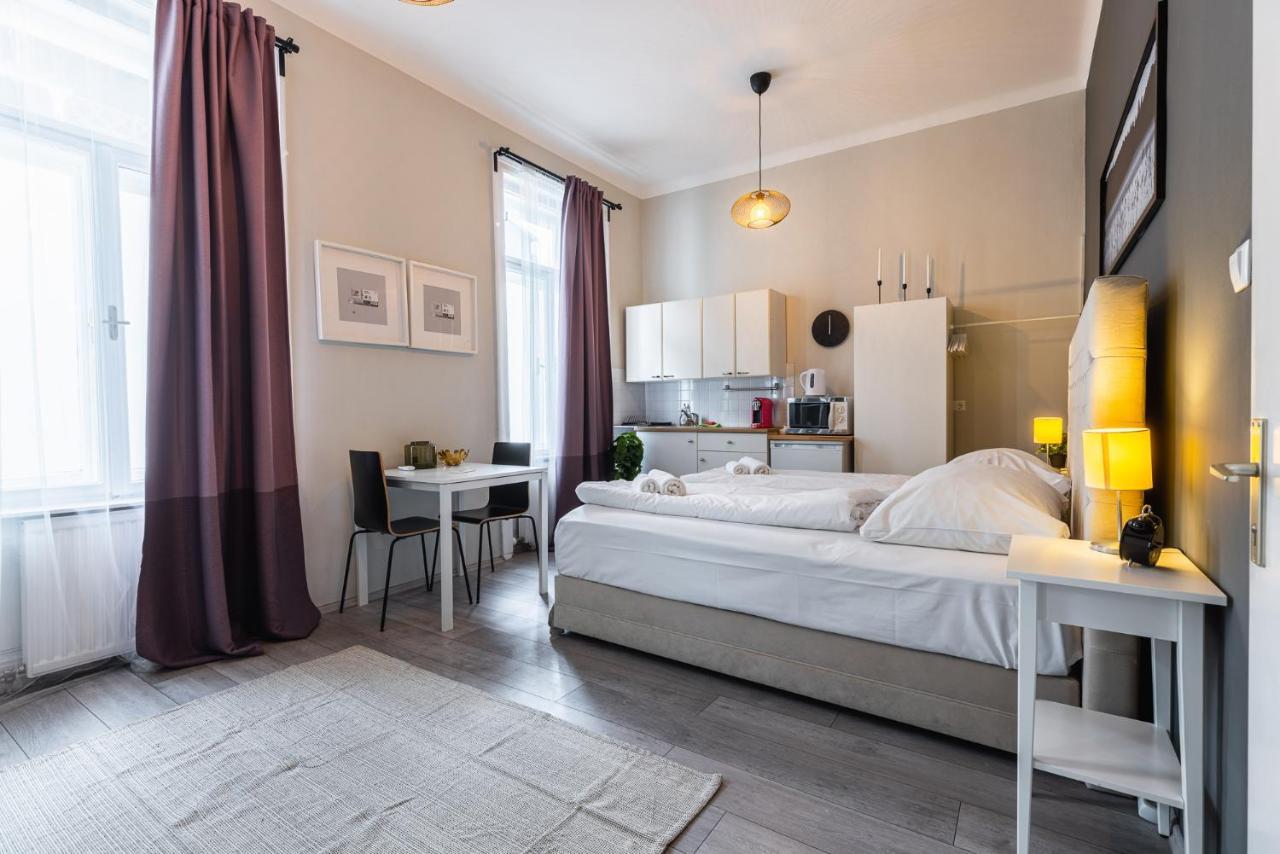 Bright ,Cozy , Central And Cute Studio in Vienna