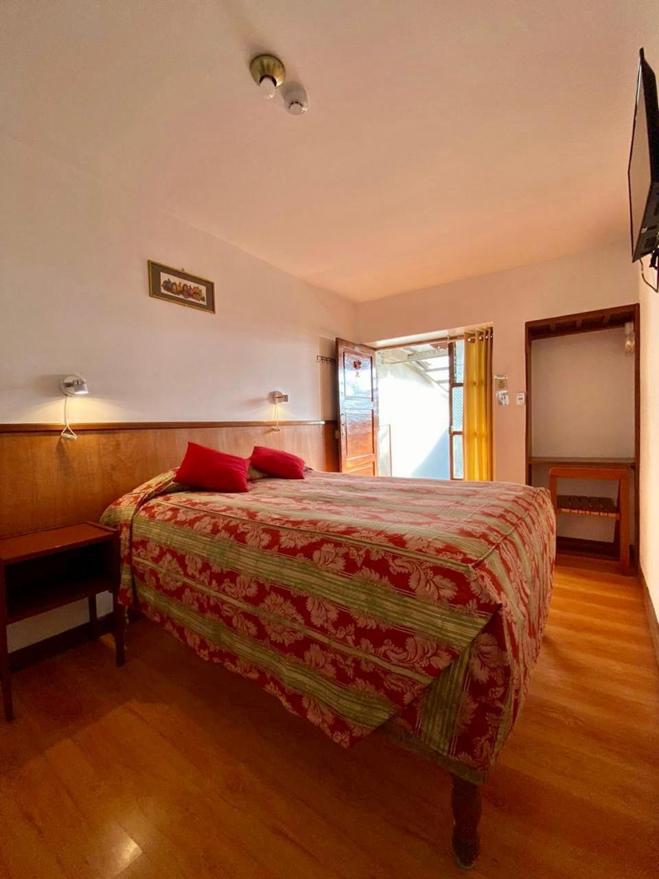 Hostal Saphi - Excelente Ubicacion