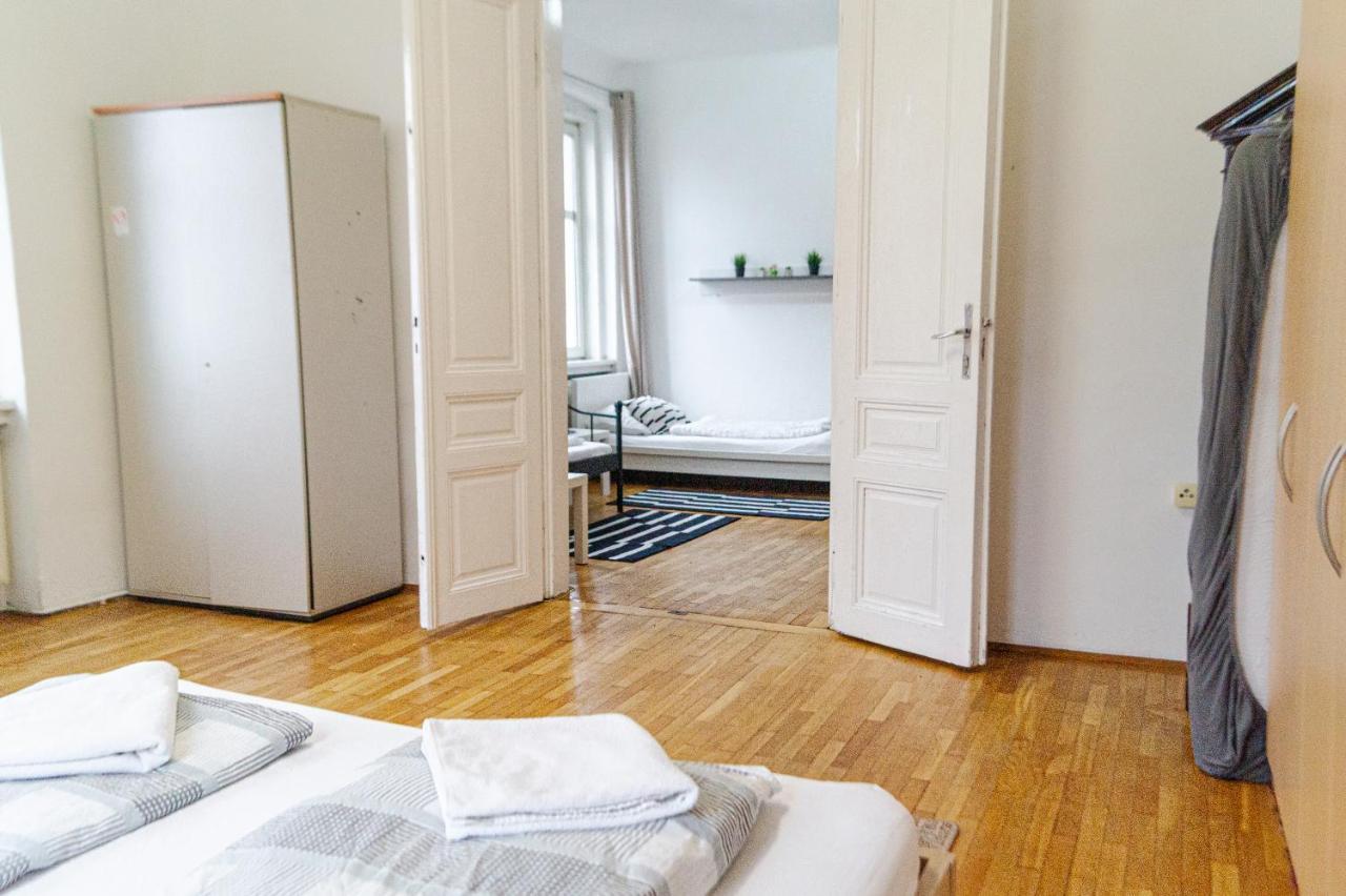 Simple Apartment Near Wiener Stadthalle
