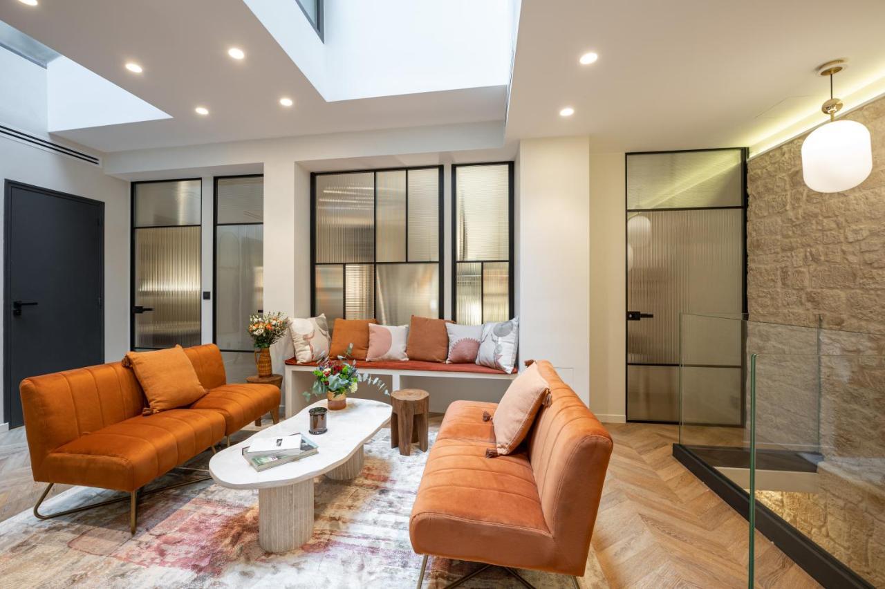 New Art Gallery Loft in the Heart of Paris 15 1