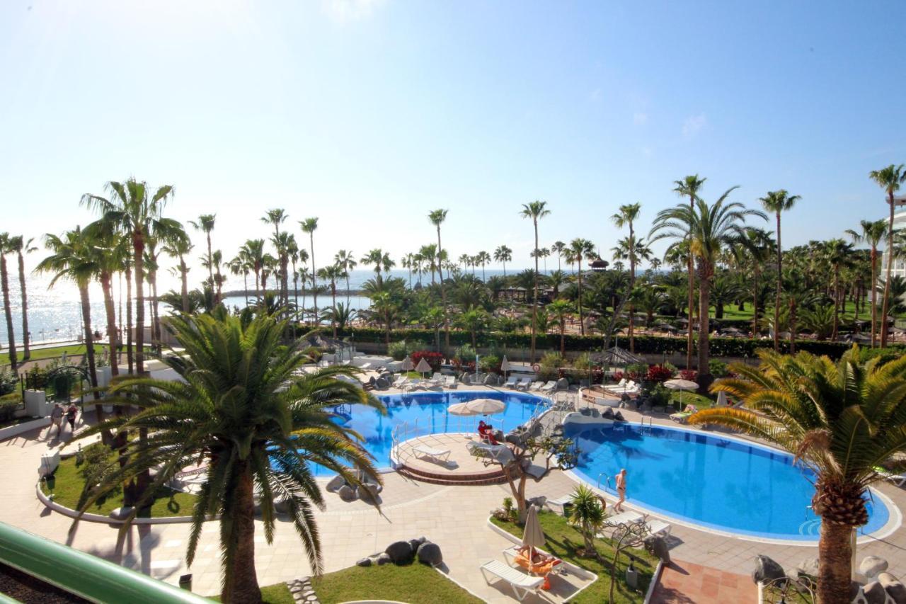 Luxury Apartments in First Beach Line with Pool 2