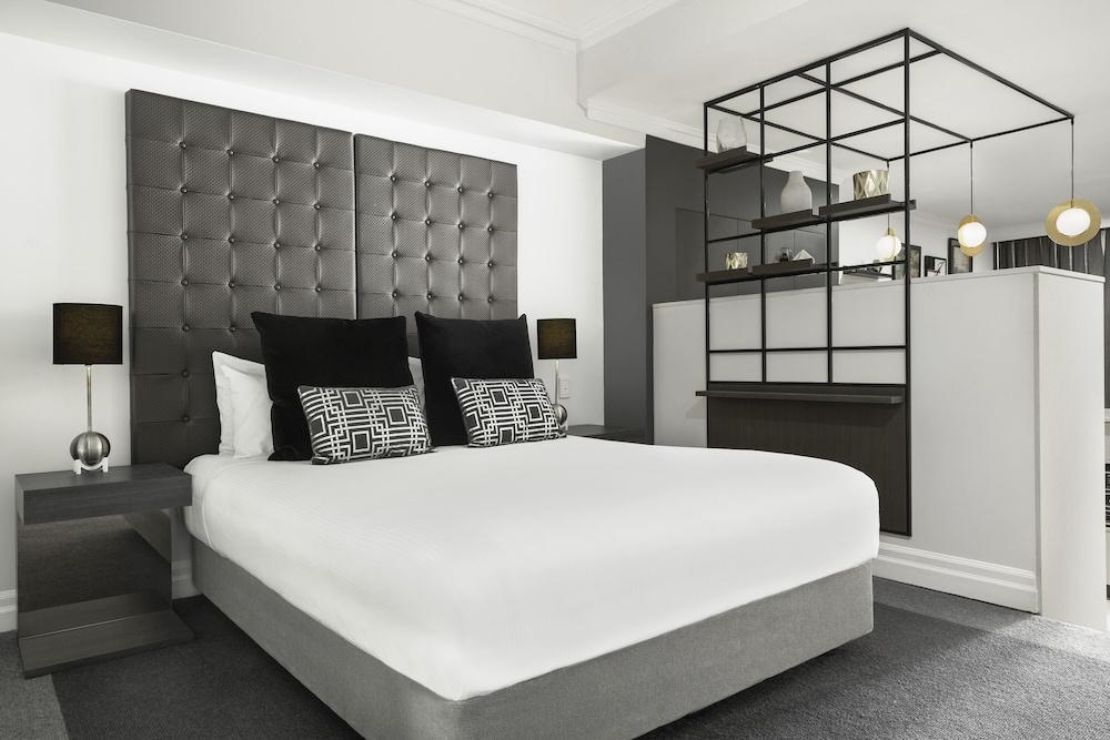 Mantra 2 Bond Street 2