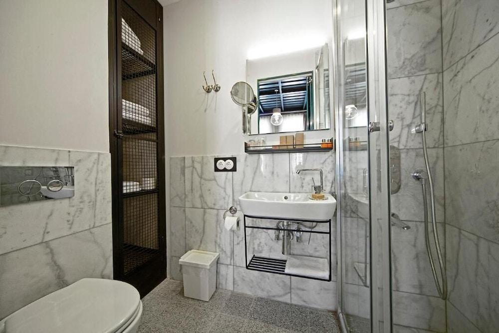 Raven Istanbul Suites 1