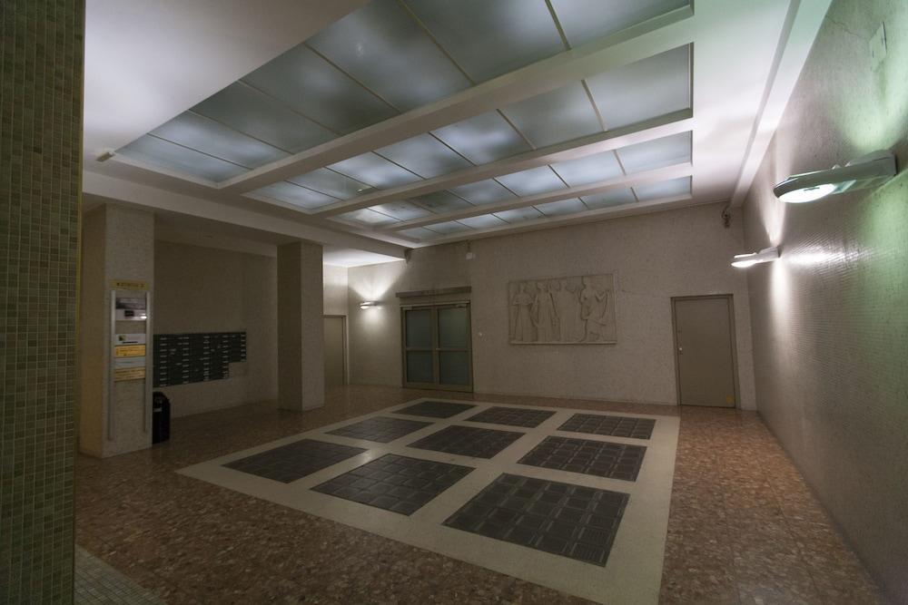 Heart of Vienna Opera House Studio 1