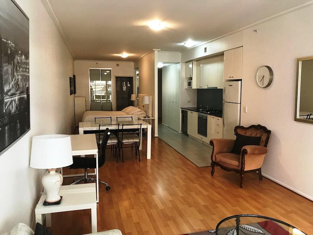 Midtown Darling Harbour 1