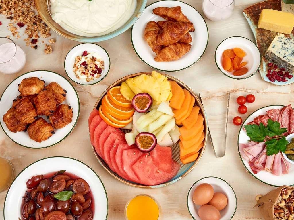 The Sebel Quay West Suites Sydney 2