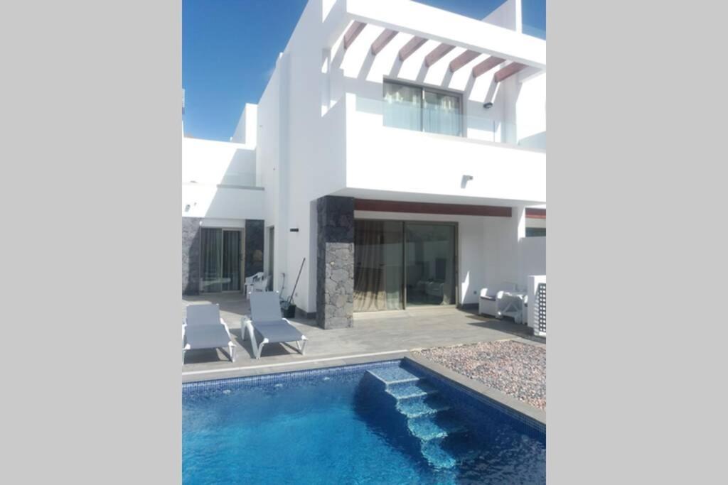 Super Cool Villa in Los Cristianos