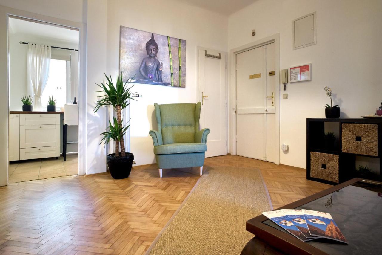 Operastreet City Center Apartment "Bangkok" in Vienna 1
